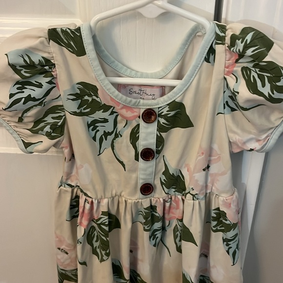 SweetHoney - Picture 2 of 6